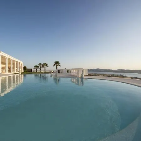 Paros Sleeps 10 Pool Air Con Wifi T478597 Villa